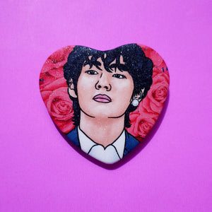 HEART PIN BTS V